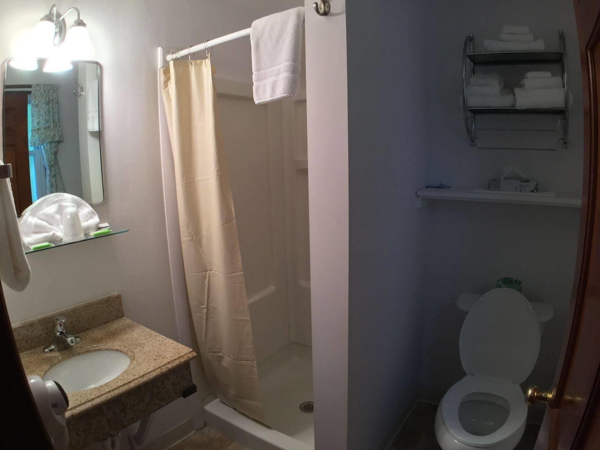 Bay Top Motel Weirs Beach Ngoại thất bức ảnh