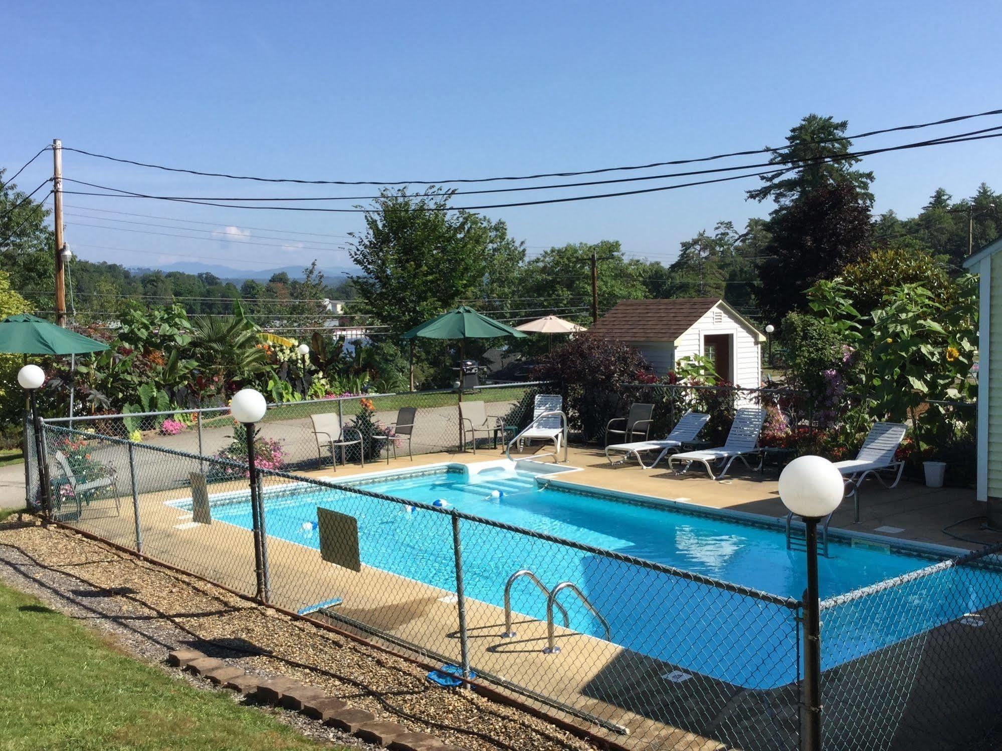Bay Top Motel Weirs Beach Ngoại thất bức ảnh